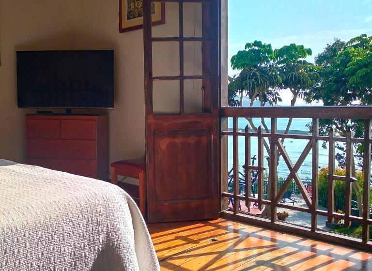Номер Стандарт Вид на Море с Террасой, Second Home Peru