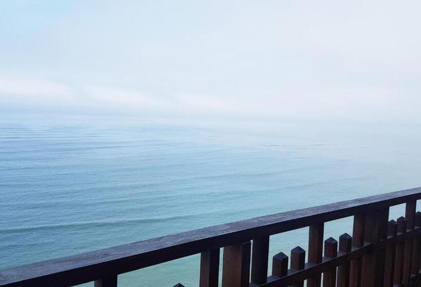 Номер Стандарт Вид на Море с Балконом, Second Home Peru