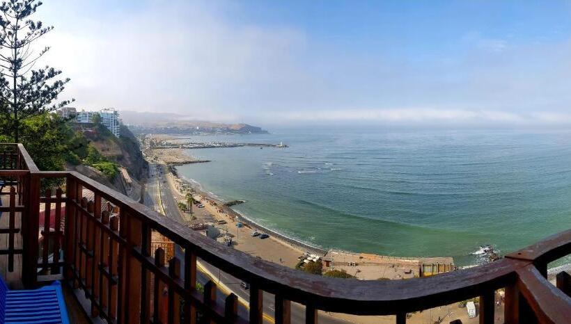 Номер Стандарт Вид на Море с Балконом, Second Home Peru