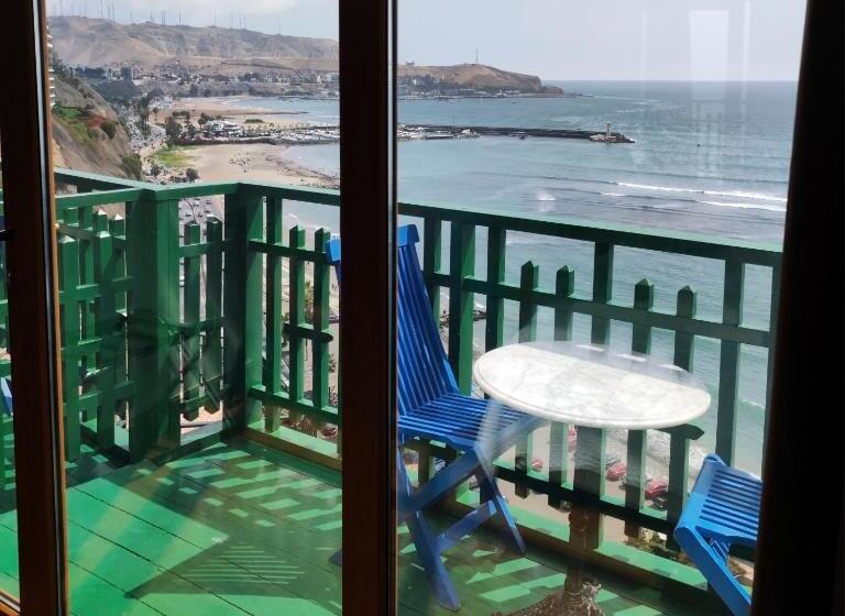 Номер Deluxe Вид на Море с Балконом, Second Home Peru