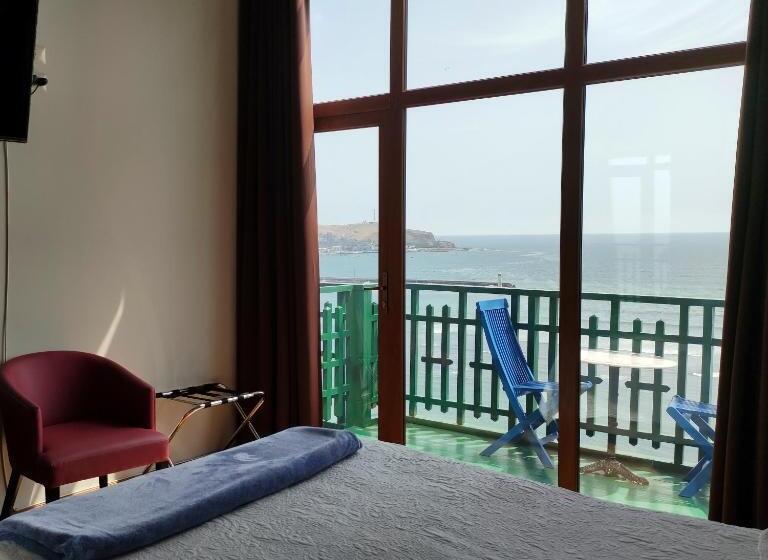 Номер Deluxe Вид на Море с Балконом, Second Home Peru