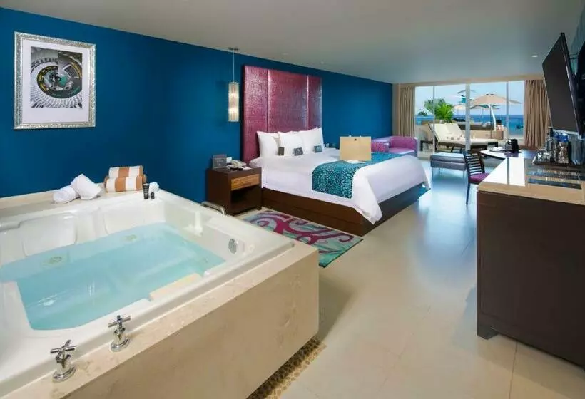 キングサイズベッドのスタンダードルーム, Hard Rock Hotel Cancun   All Inclusive