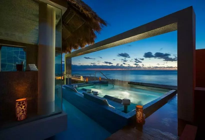 キングサイズベッドのスタンダードルーム, Hard Rock Hotel Cancun   All Inclusive