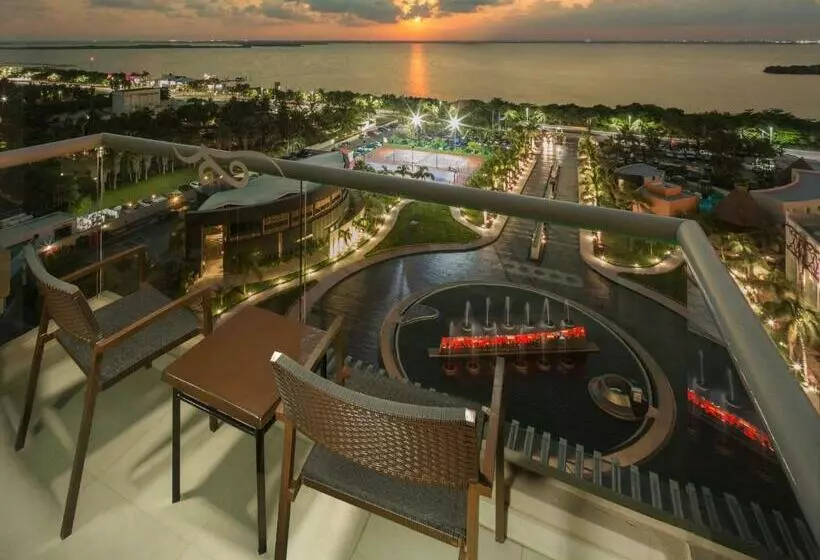 キングサイズベッドのデラックスルーム, Hard Rock Hotel Cancun   All Inclusive