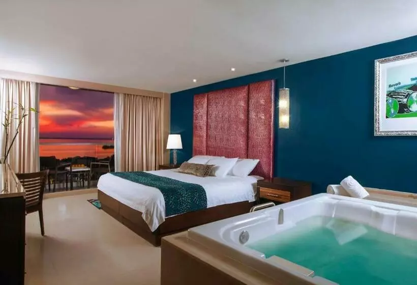 キングサイズベッドのデラックスルーム, Hard Rock Hotel Cancun   All Inclusive