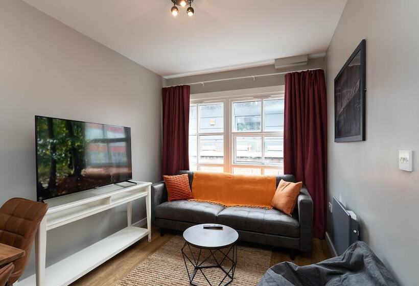 Апартаменты 1 Спальня, High Street Town House