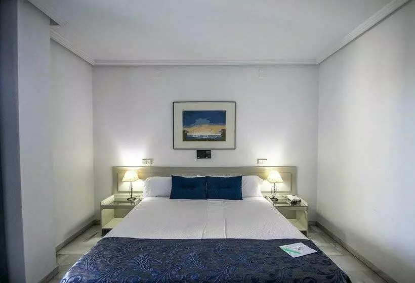 スタンダードスタジオ, Hospedium Hotel Apartamentos Simón Verde
