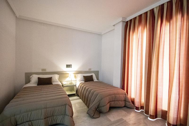 Студия Стандарт, Hospedium Hotel Apartamentos Simón Verde