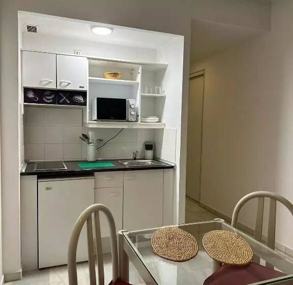プールの見える１ベッドルームアパートメント, Hospedium Hotel Apartamentos Simón Verde