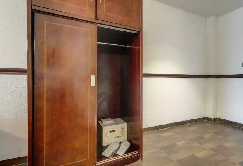 デラックスルーム, Citrus Chambers Mahabaleshwar