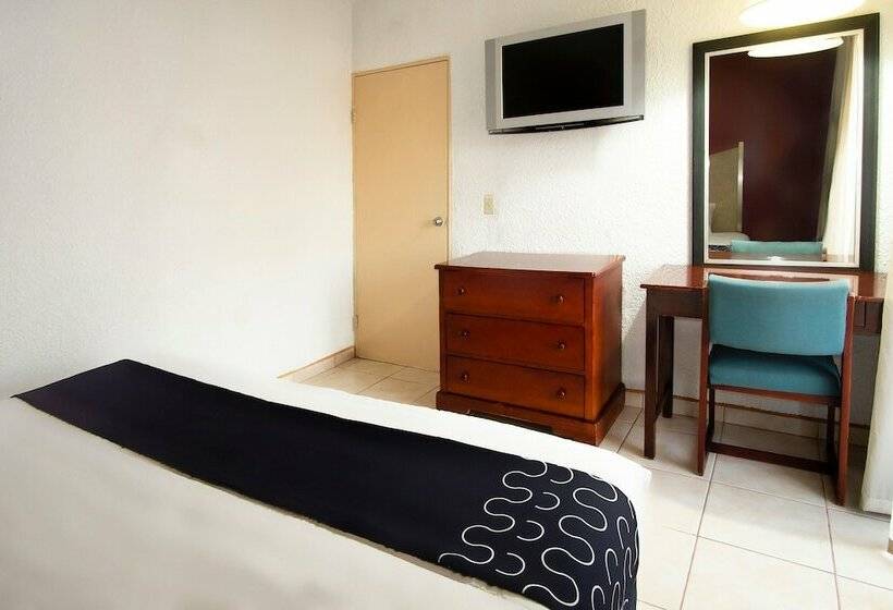 家庭间, Costa Ensenada