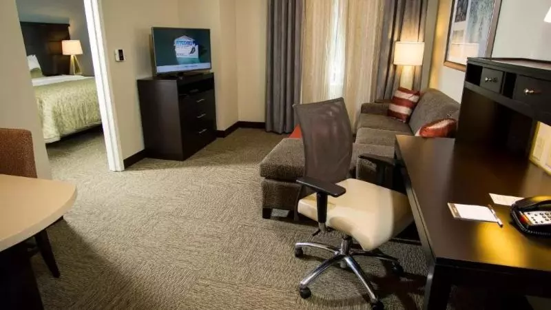 身障者適用スタンダードルーム, Hampton Inn & Suites Woodstock, Va
