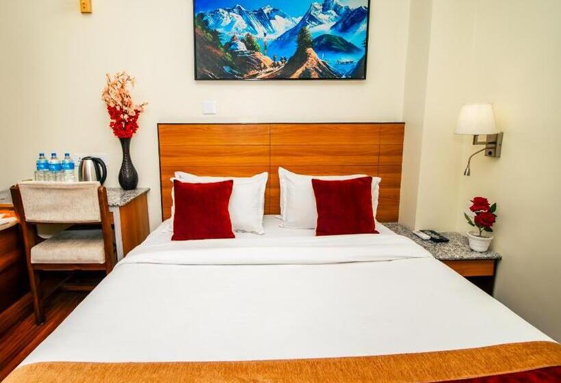 Delüks Oda, Magnificent