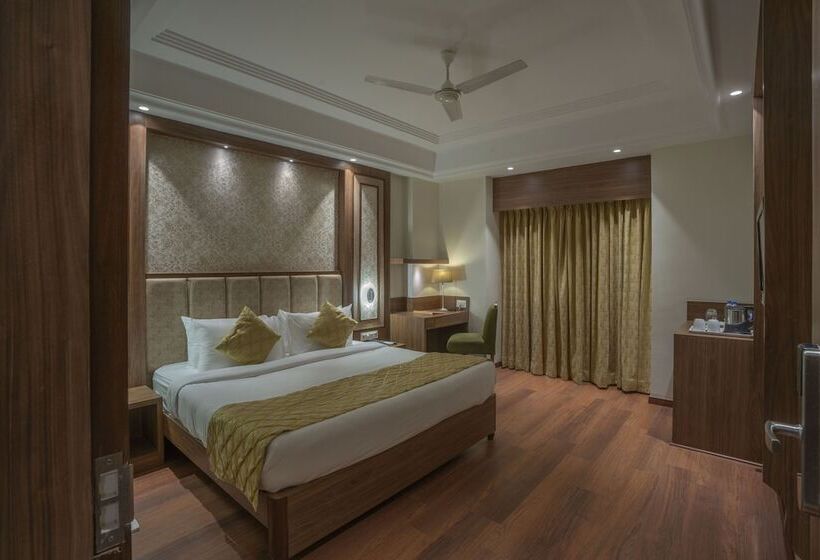 디럭스 룸, Shri Ram Excellency