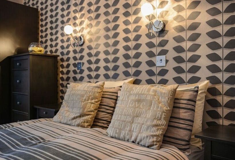 带共用浴室的标准房间, Tanes