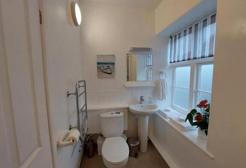 חדר סטנדרט, The Denes