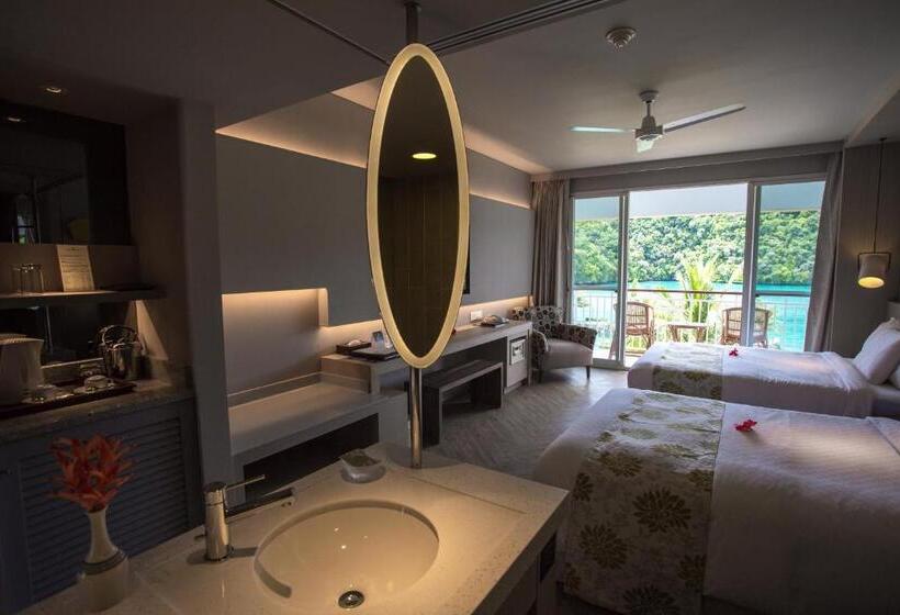 اتاق لوکس با چشم‌انداز دریا, Palau Royal Resort