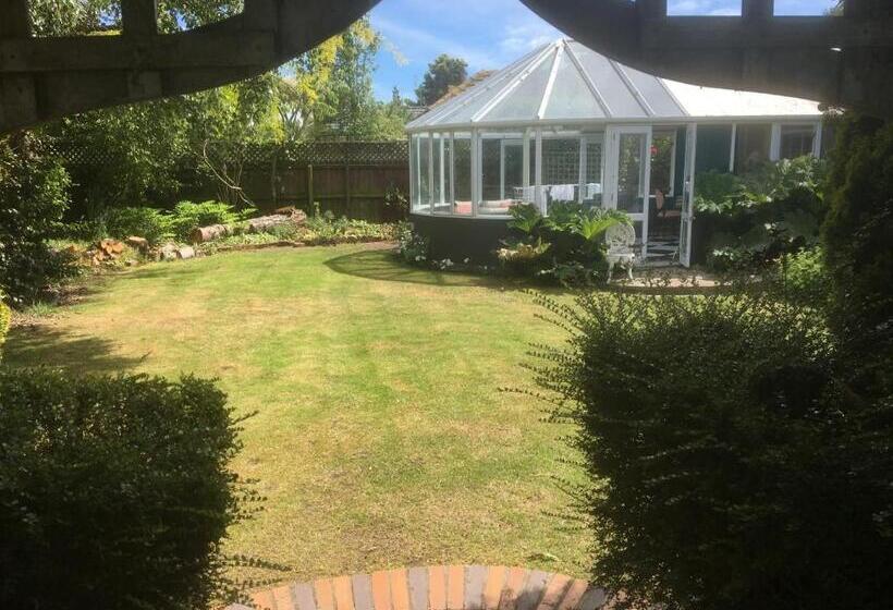 اتاق لوکس با بالکن, Sandy Feet Accommodation