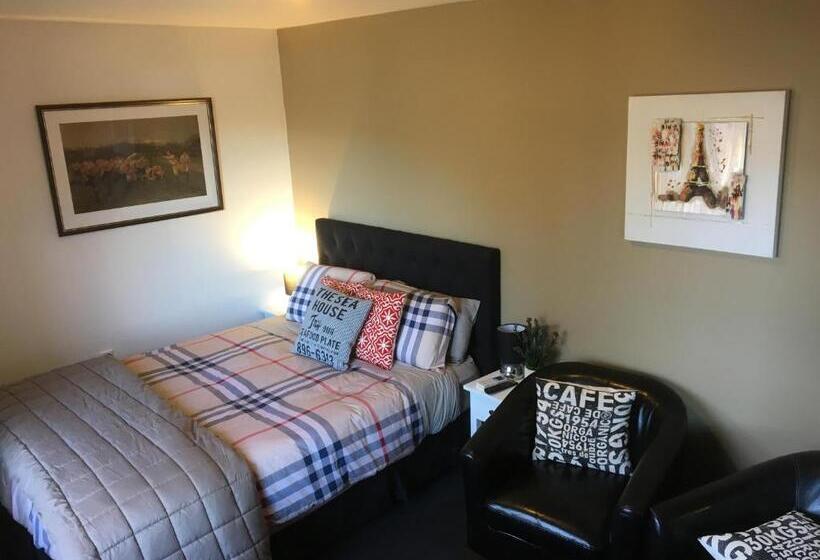 اتاق لوکس با بالکن, Sandy Feet Accommodation