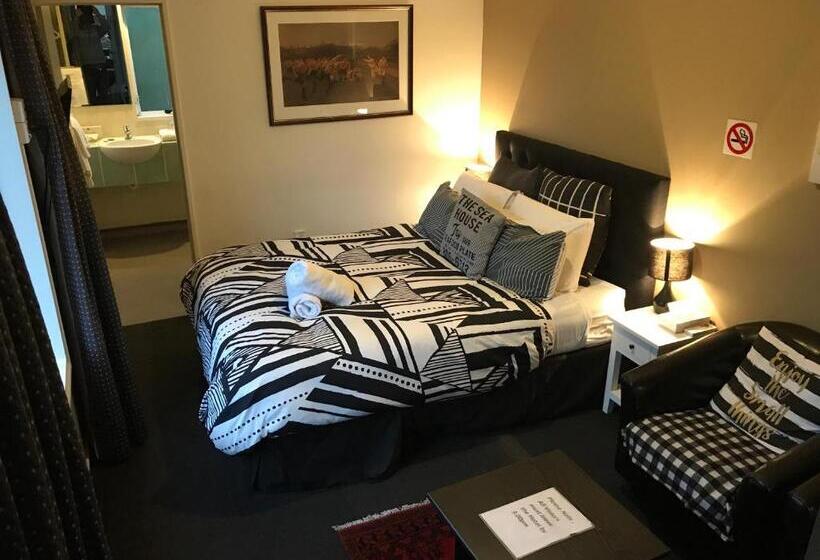 اتاق لوکس با بالکن, Sandy Feet Accommodation