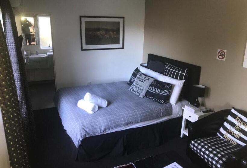 اتاق لوکس با بالکن, Sandy Feet Accommodation