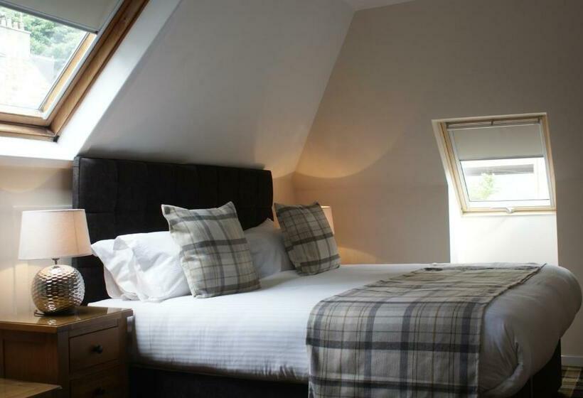 شقة غرفة واحدة, The Glen Mhor Apartments