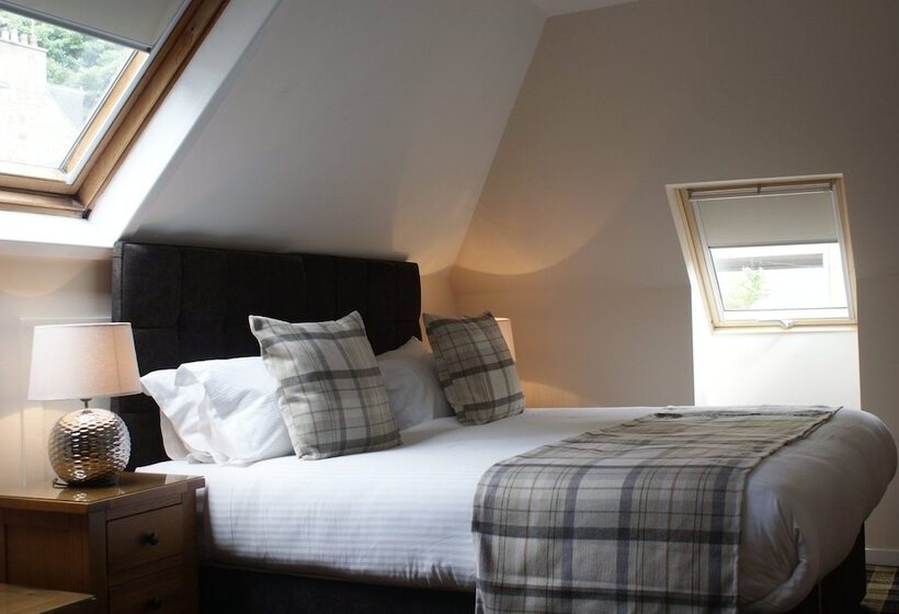 شقة غرفة واحدة, The Glen Mhor Apartments