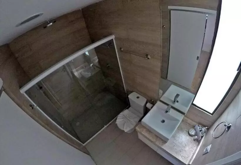 1 Bedroom Penthouse Apartment, Waterfront Apart