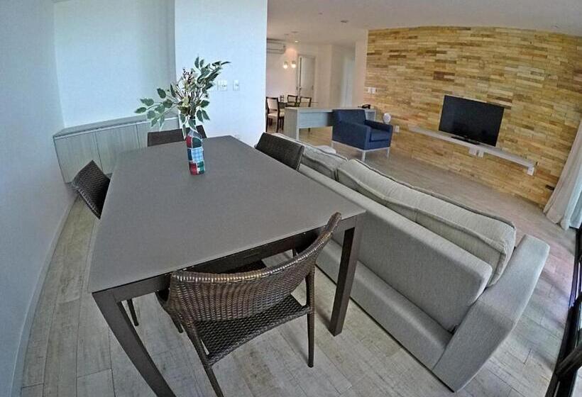 شقة دور أخير غرفة نوم واحدة, Waterfront Apart