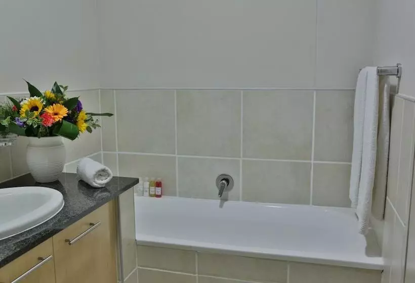 آپارتمان 2 خوابه, Westay Westpoint Apartments