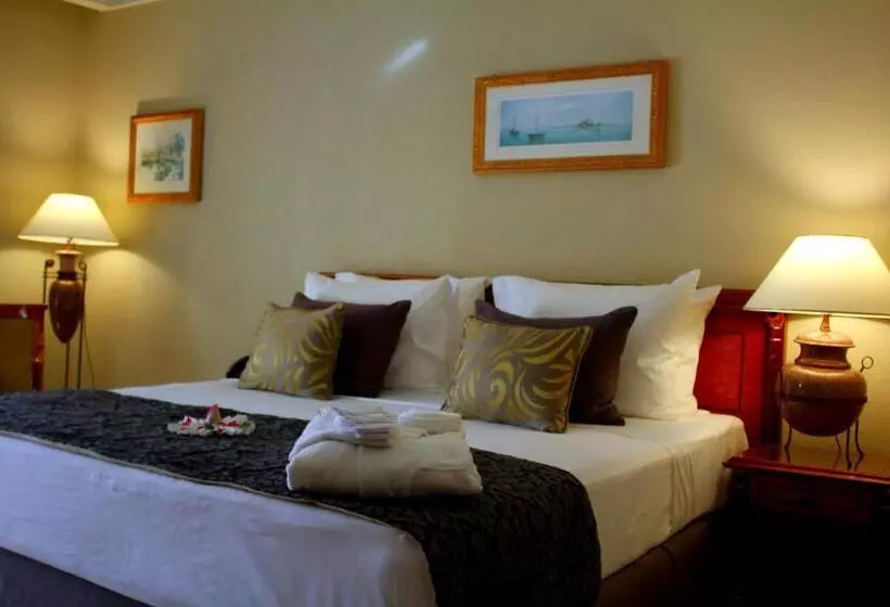 سوئیت با تخت بزرگ, Golden Carthage Hotel Tunis