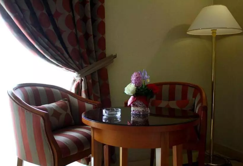 سوئیت با تخت بزرگ, Golden Carthage Hotel Tunis