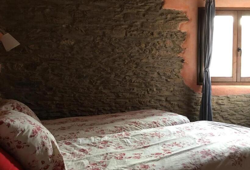 غرفة قياسية, Lo Paller De Roc