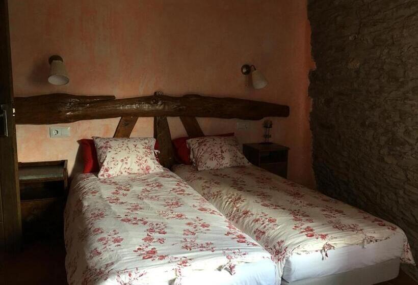 غرفة قياسية, Lo Paller De Roc