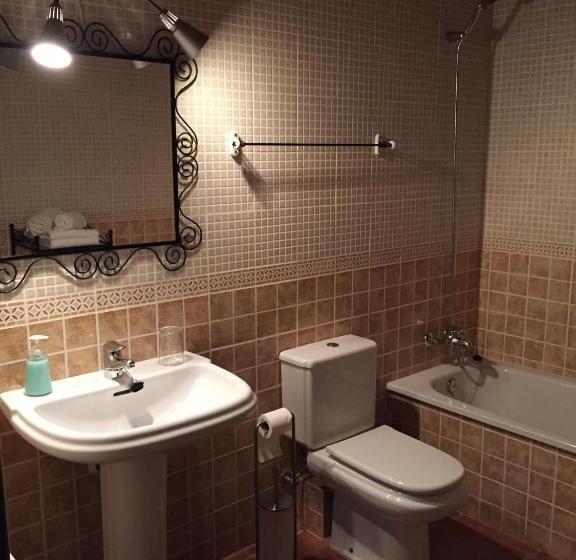 غرفة قياسية, Lo Paller De Roc