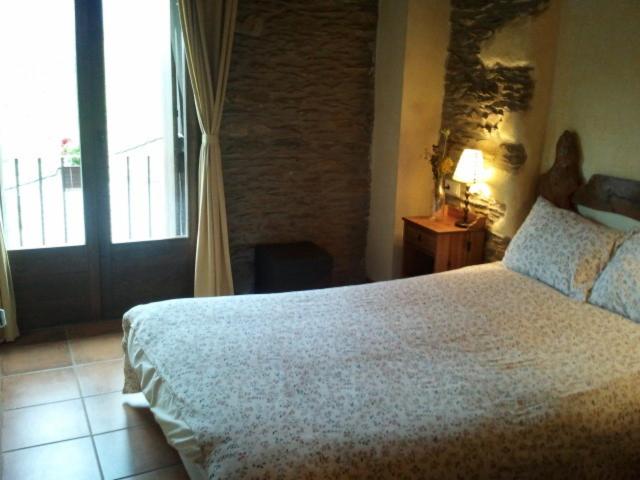 غرفة قياسية مزودة بجاكوزى, Lo Paller De Roc