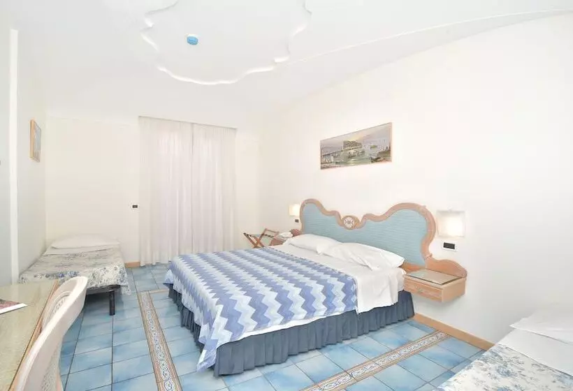 スーペリアトリプルルーム, Albergo Italia Beach