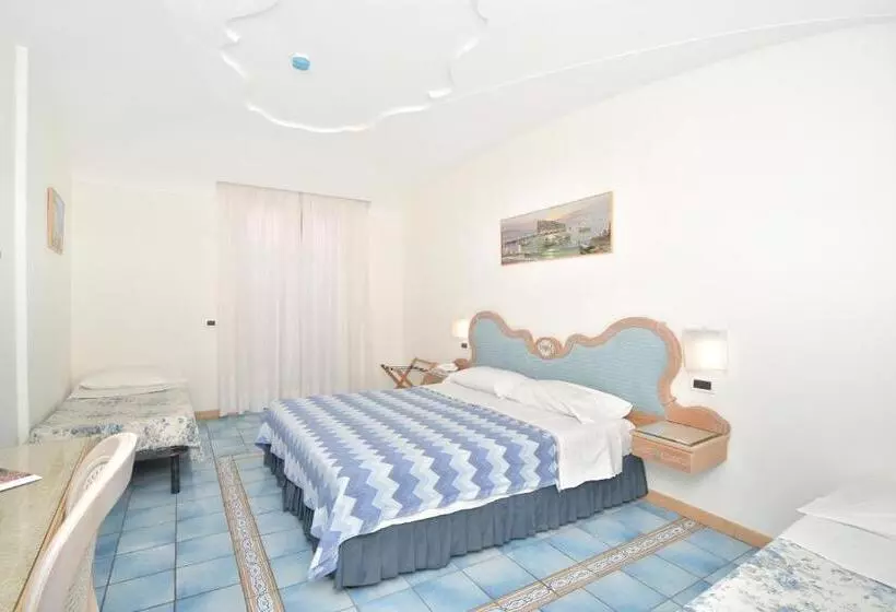 スーペリアトリプルルーム, Albergo Italia Beach