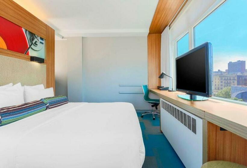 带大床的标准间, Aloft Harlem