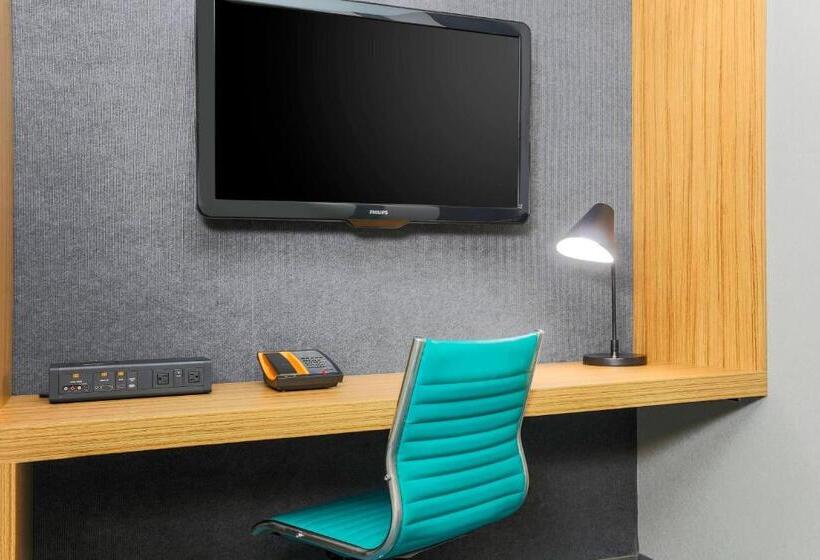 标准间, Aloft Harlem