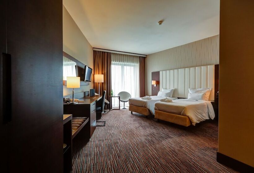 اتاق لوکس, Copernicus Toruń