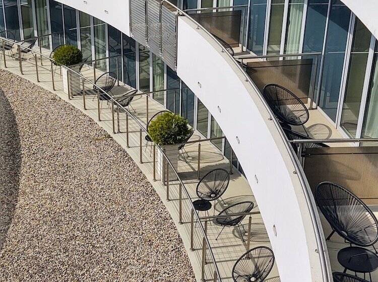 اتاق لوکس با بالکن, Copernicus Toruń