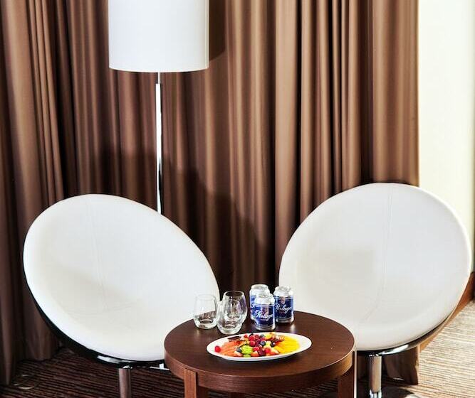 اتاق لوکس با بالکن, Copernicus Toruń