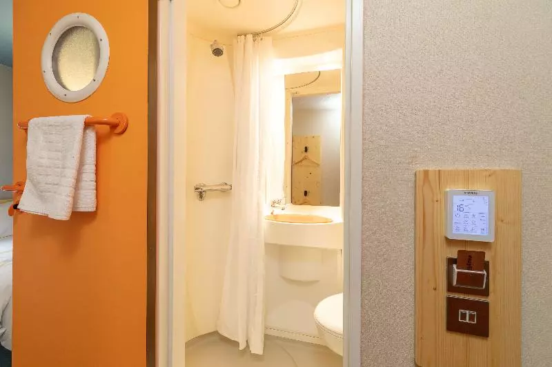 اتاق استاندارد, Easyhotel Glasgow City