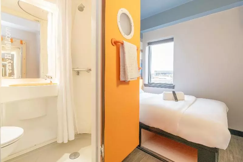 اتاق استاندارد, Easyhotel Glasgow City