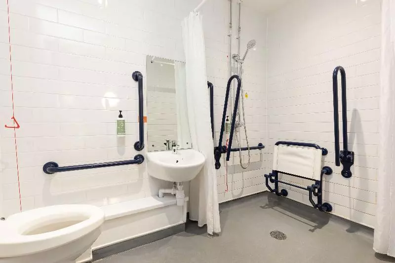 اتاق استاندارد برای معلولان, Easyhotel Glasgow City