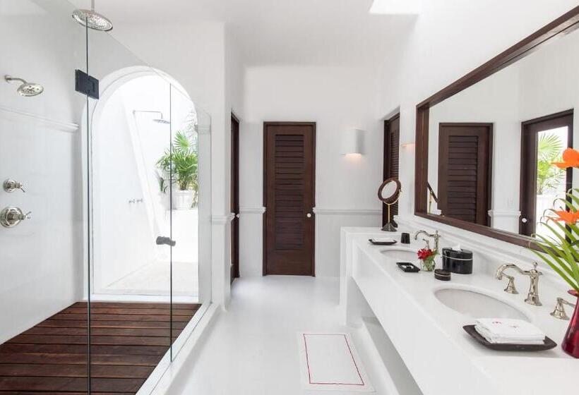 オーシャンビュースーペリアースイート, Esencia