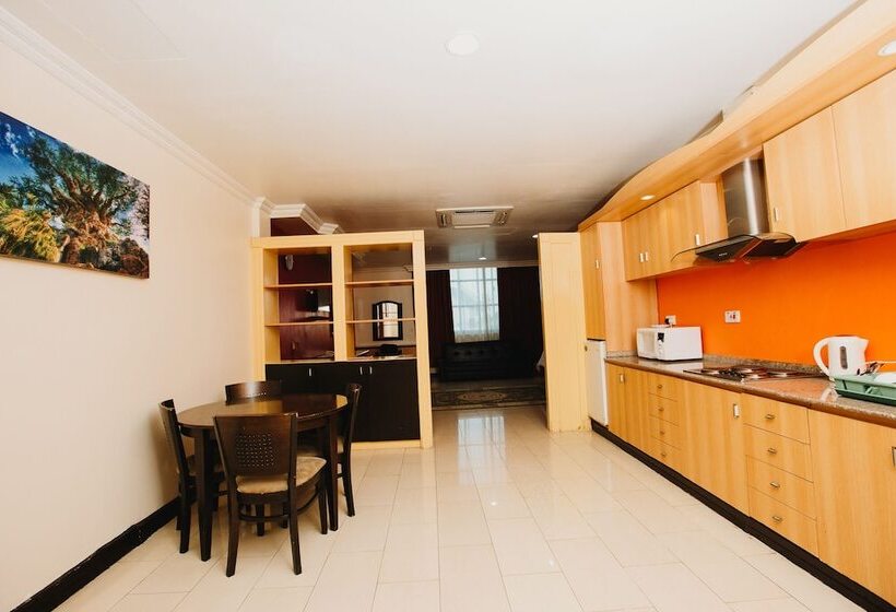 اتاق استاندارد, Mayfair