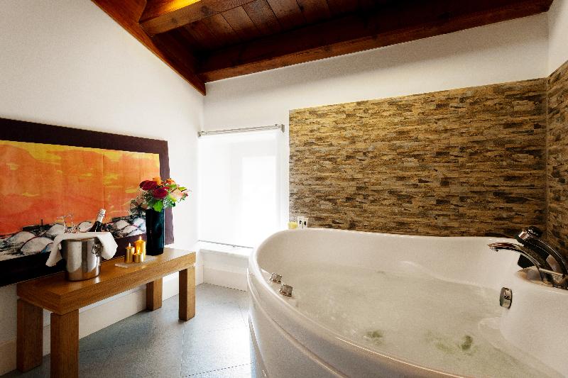 豪华房间带漩涡浴缸, Palazzo Brunaccini Boutique