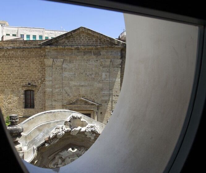 豪华房间带漩涡浴缸, Palazzo Brunaccini Boutique